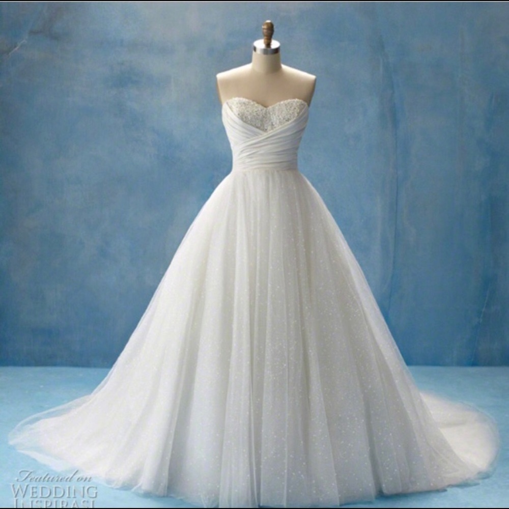 Alfredo Angelo Cinderella Wedding Dress - Size 14